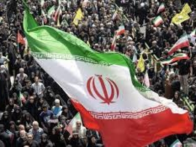 طوماری از آنچه انقلاب بر سر ایران آورد